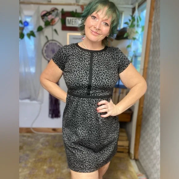 Loft Black & Gray Leopard Print Fit & Flare Dress Size 0 XSmall - Picture 7 of 17